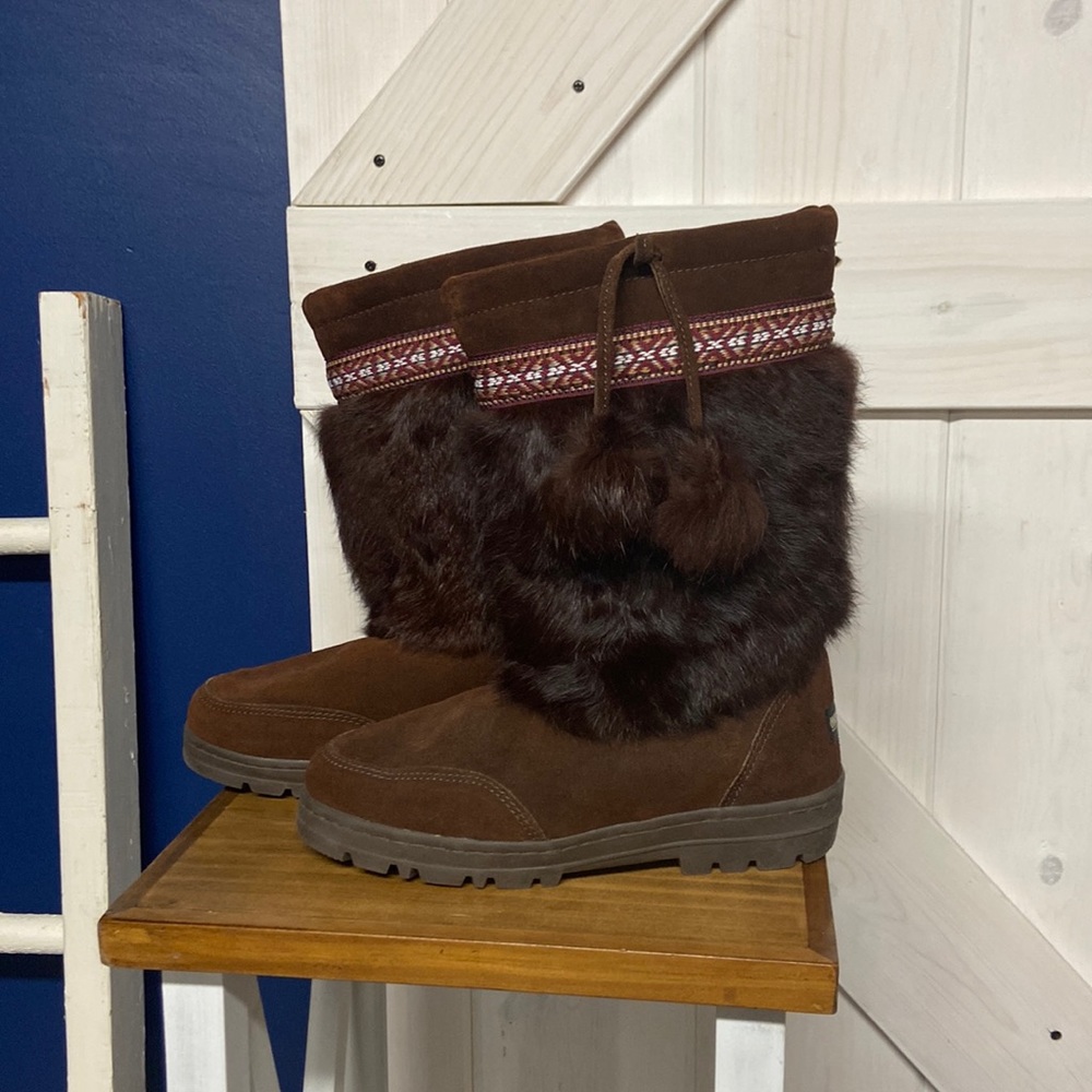 Minnetonka Brown Rabbit Fur & Suede Winter Boots Size 8